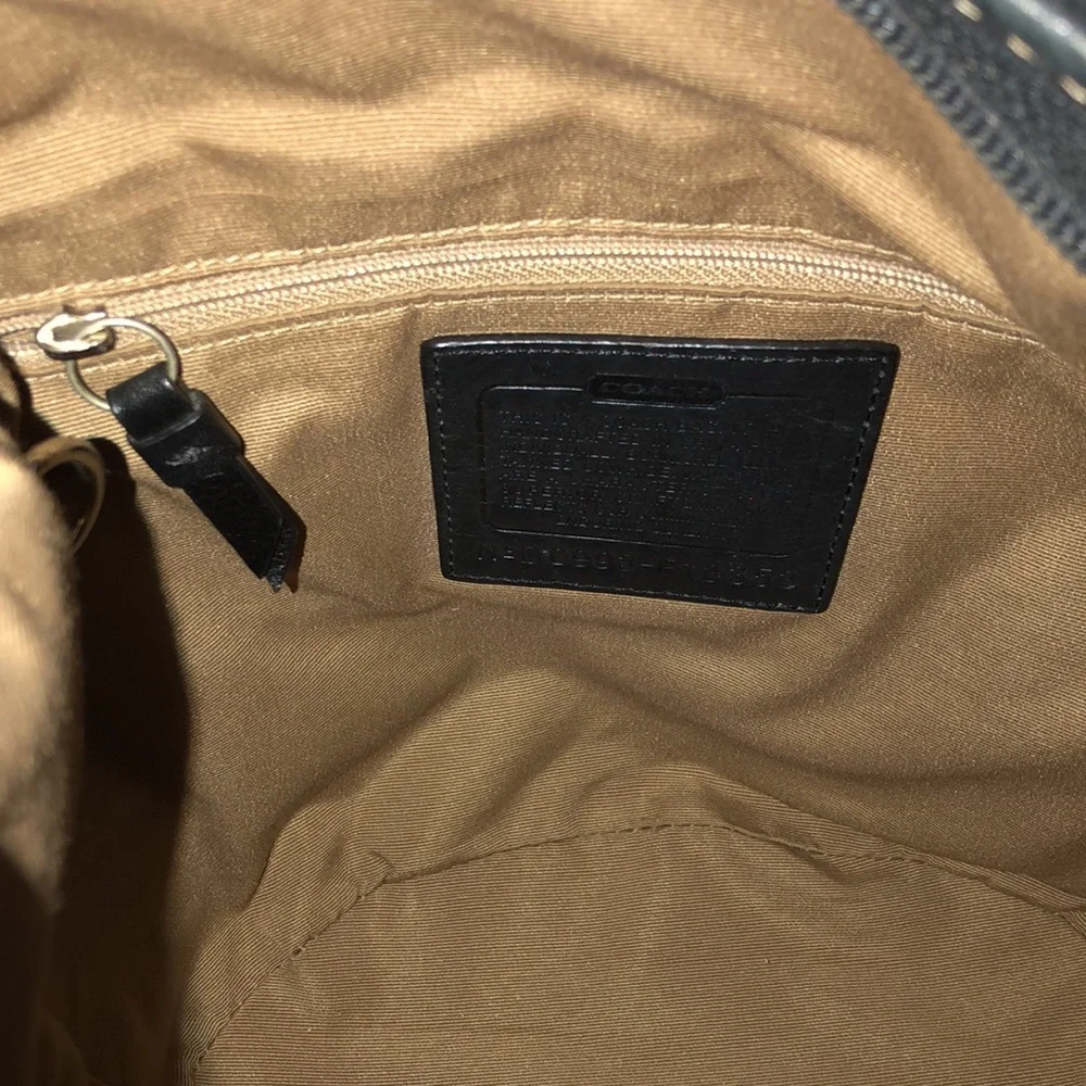 Vintage COACH Black Leather Duffle Exterior Zip Pocket Crossbody Shoulder Bag - Picture 12 of 15